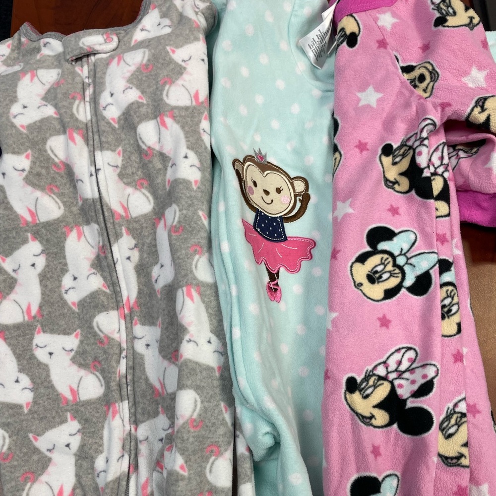 3 footed pjs